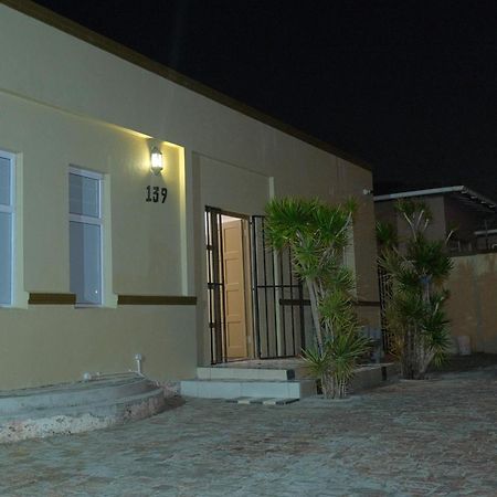 Supa Lodge Parow Kültér fotó