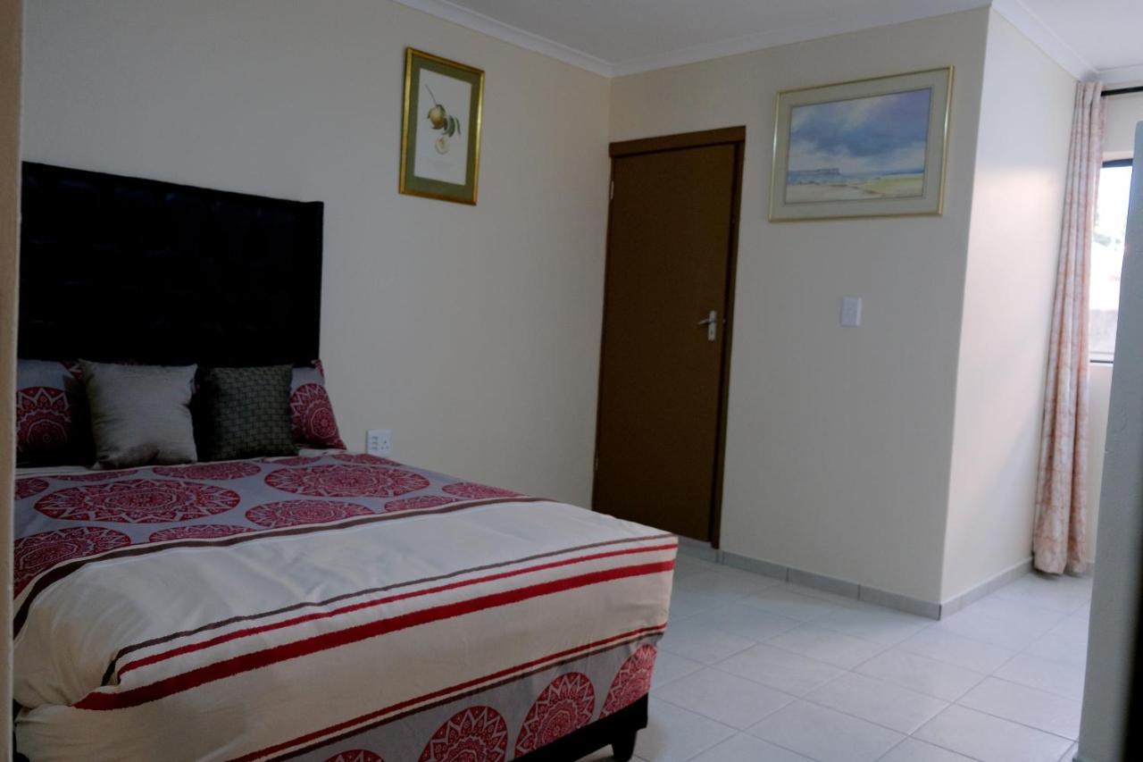 Supa Lodge Parow Kültér fotó