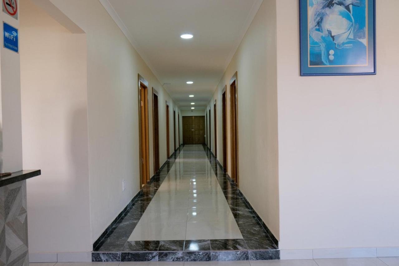 Supa Lodge Parow Kültér fotó