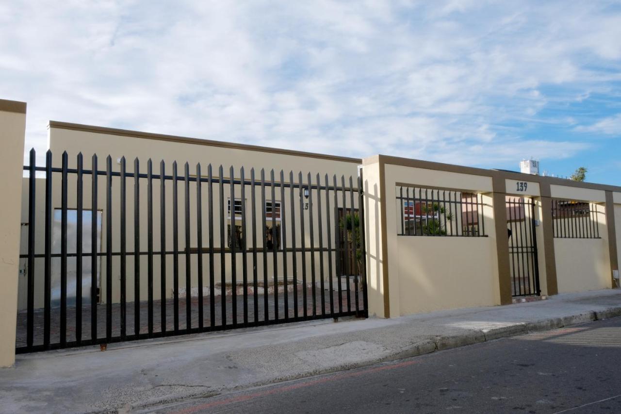 Supa Lodge Parow Kültér fotó