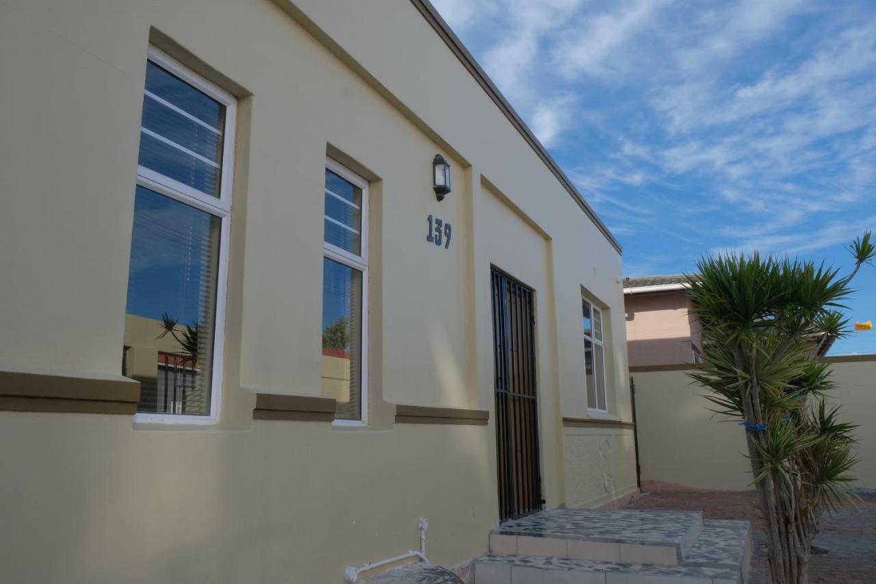 Supa Lodge Parow Kültér fotó