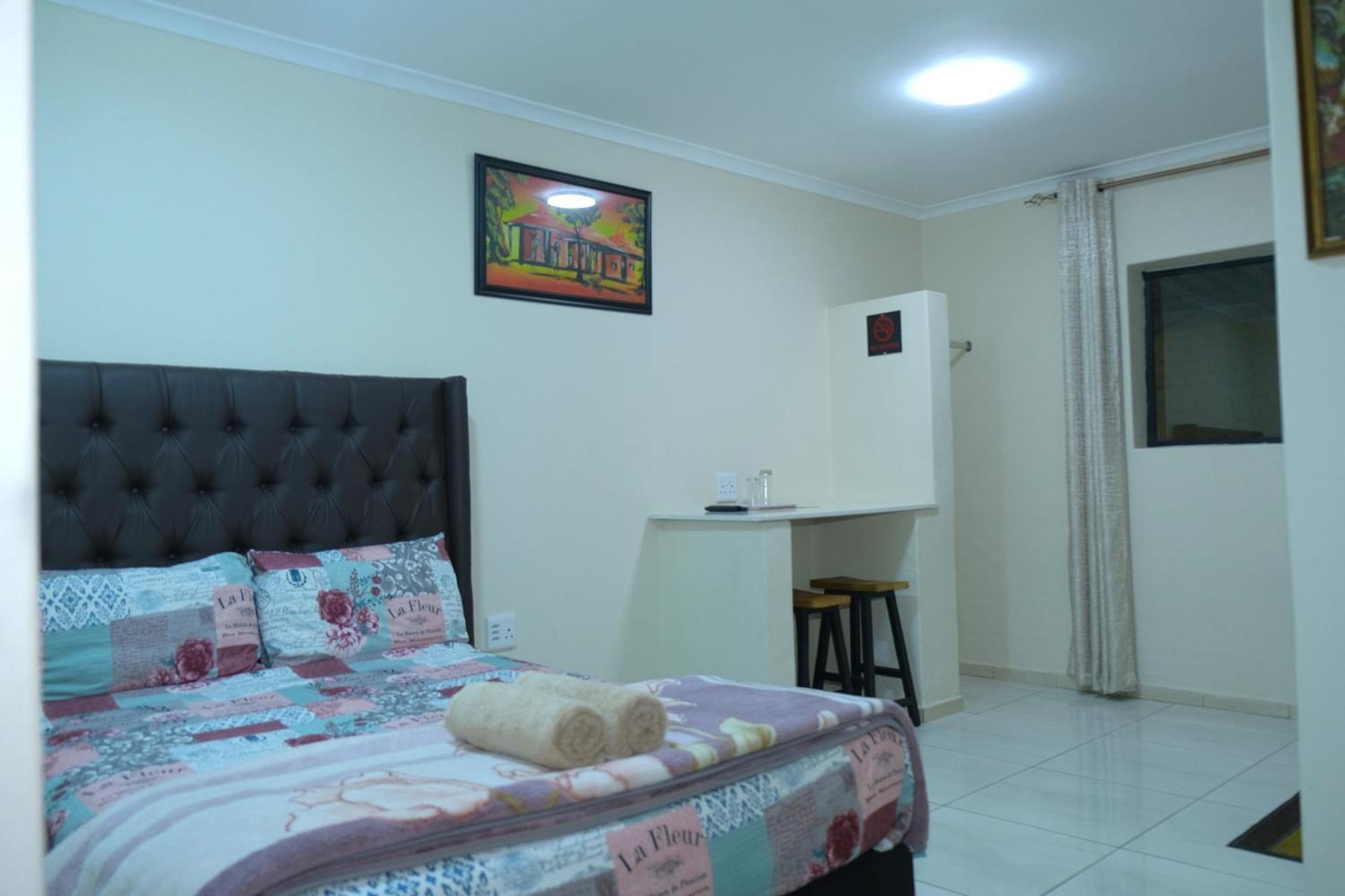 Supa Lodge Parow Kültér fotó